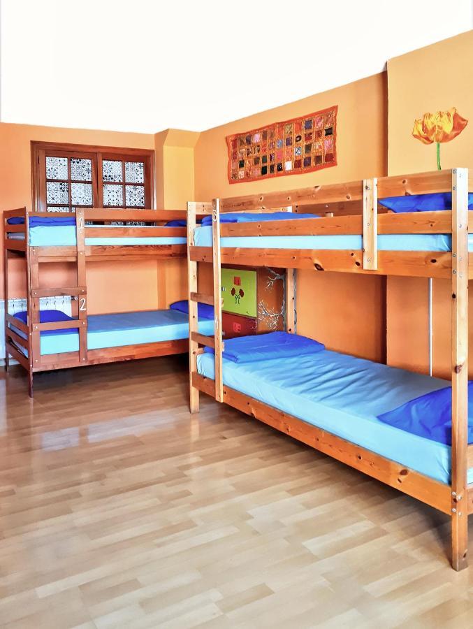 Meiga Backpackers